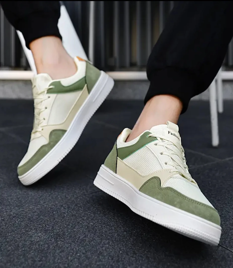 品牌断码男鞋网面透气防滑耐磨运动板鞋韩版学生休闲百搭小白鞋潮