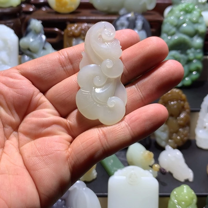 和田玉未镶嵌挂件