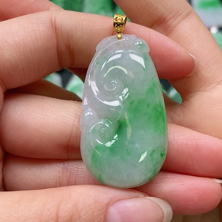 翡翠颈饰未镶嵌吊坠