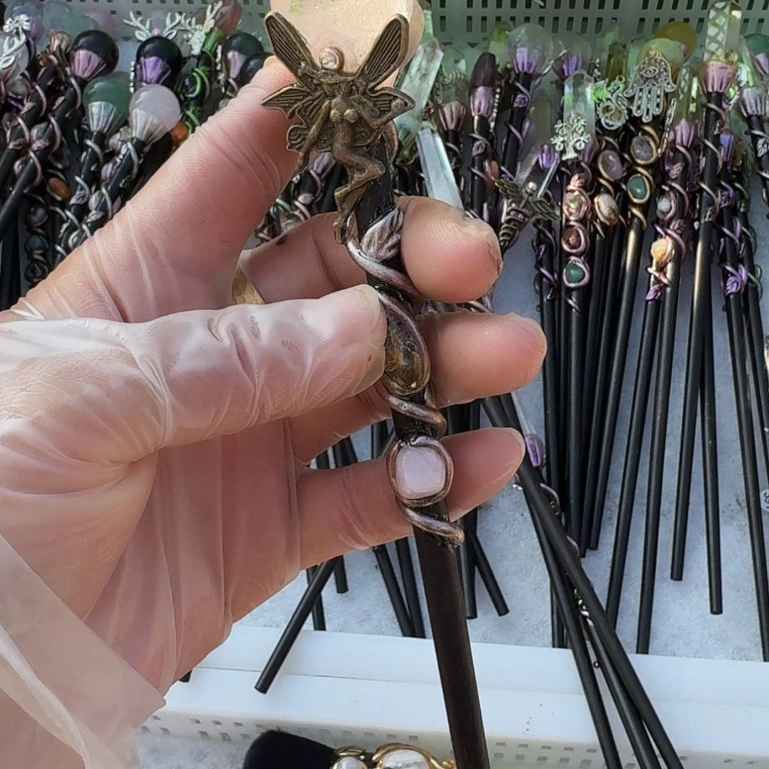 是***盒黄晶未镶嵌手链白