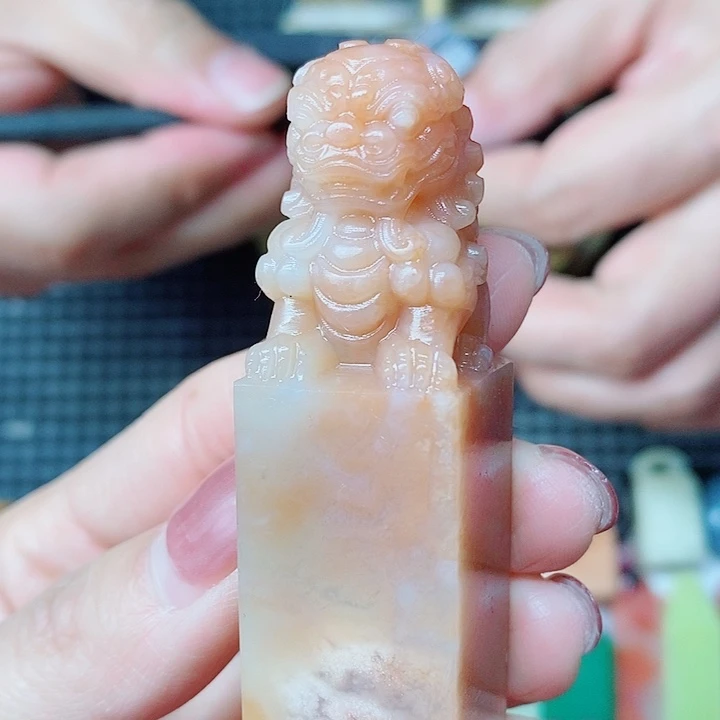 老挝石狮子现场直播定制