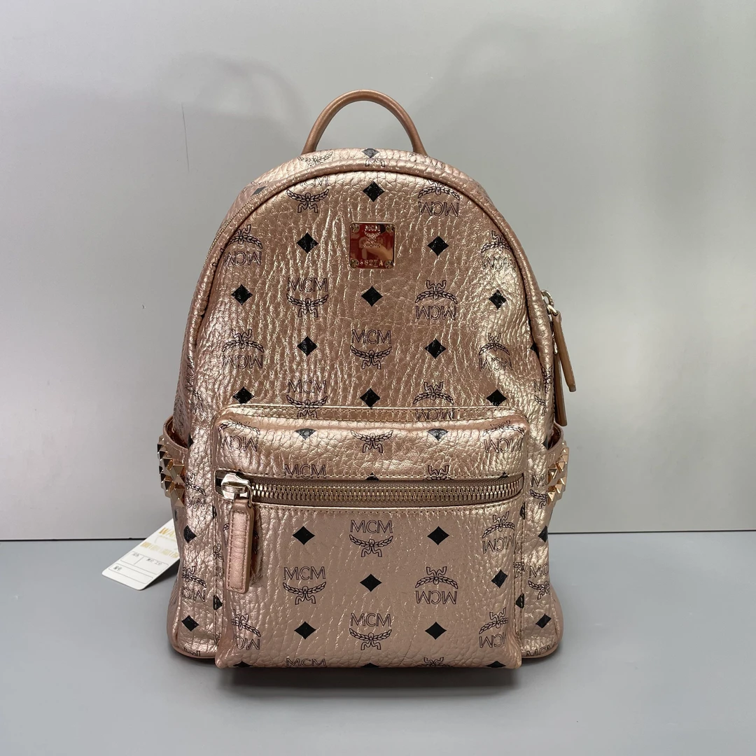 95新 MCM 媚姐/mcm玫瑰金铆钉中号双肩包26*32*13cmG050304