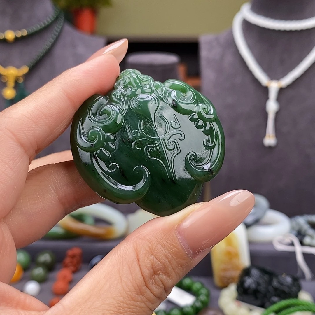 手串未镶嵌和田玉碧玉蝙蝠