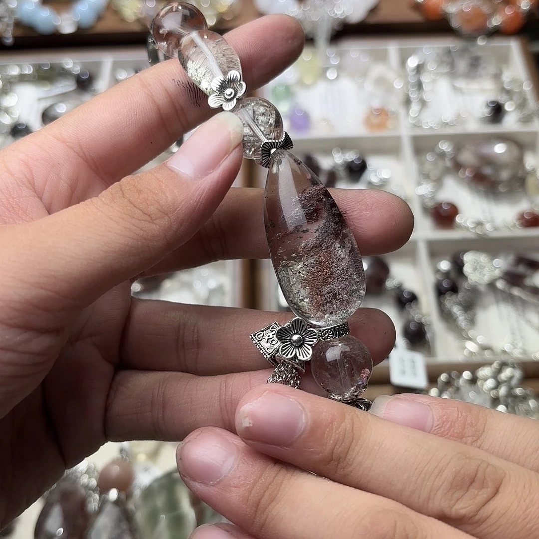 水晶手链合金是***兔水晶