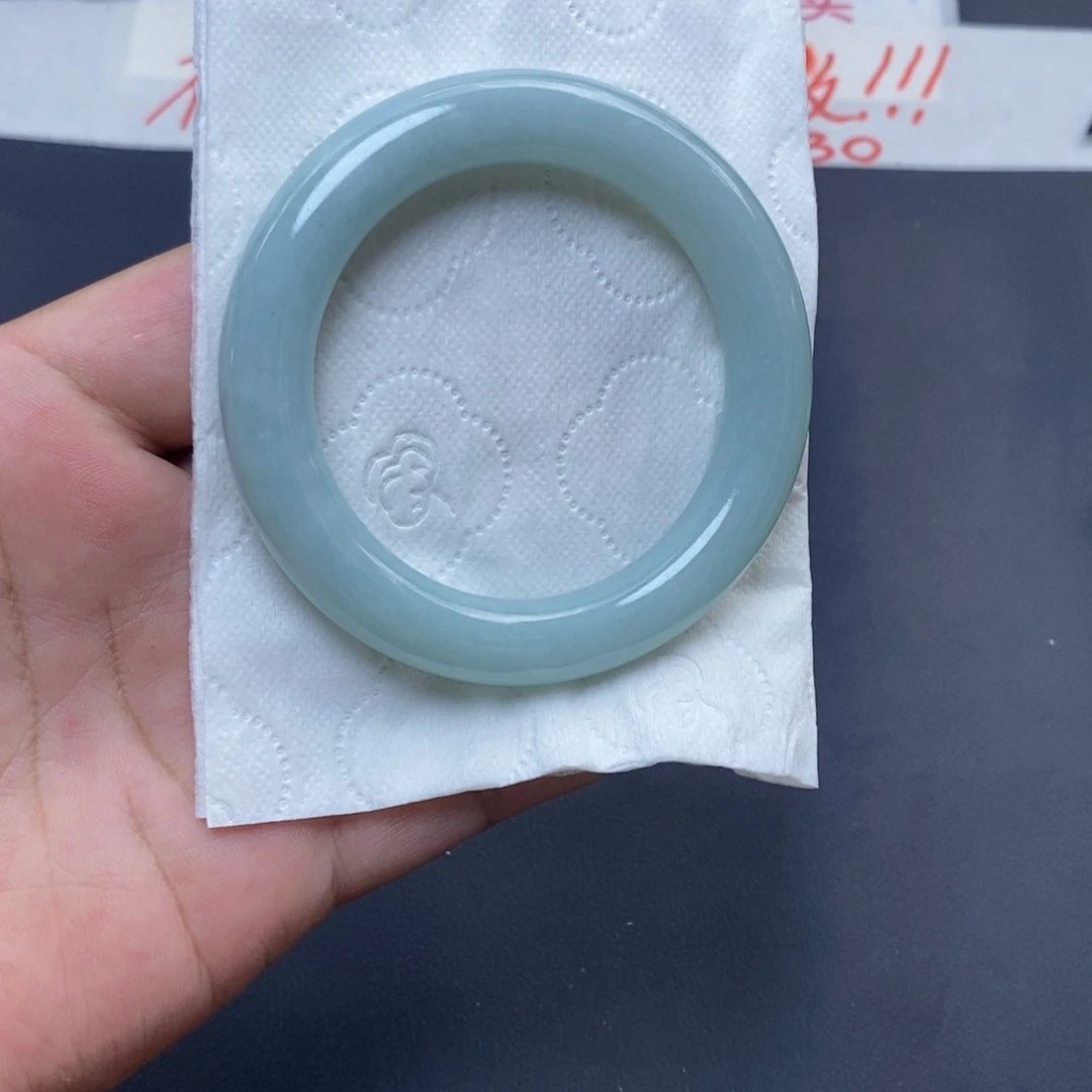 翡翠未镶嵌颈饰翡翠手镯