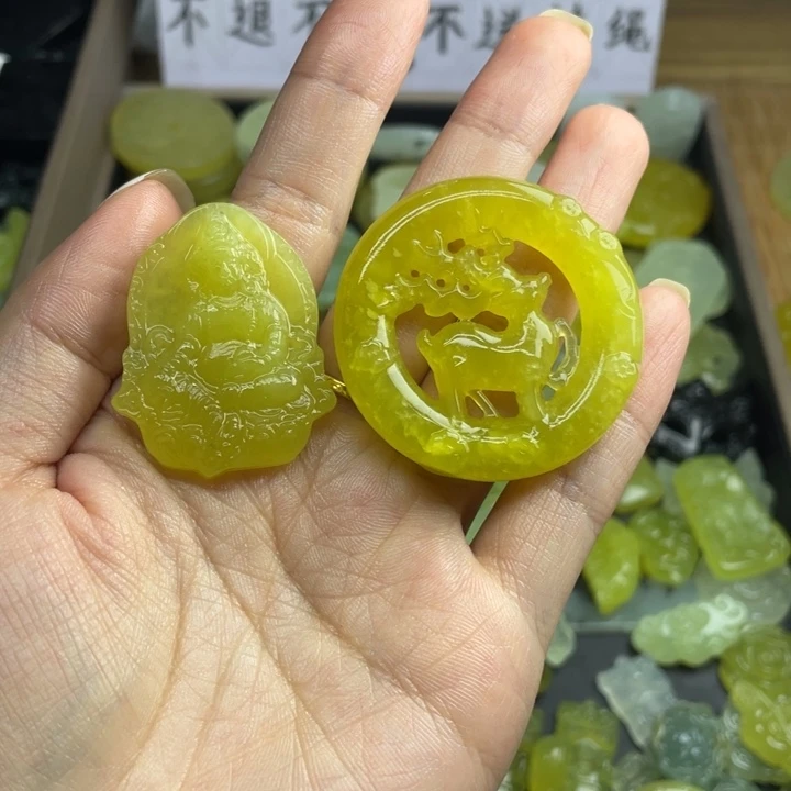 蓝***姬蛇纹石玉未镶嵌颈饰