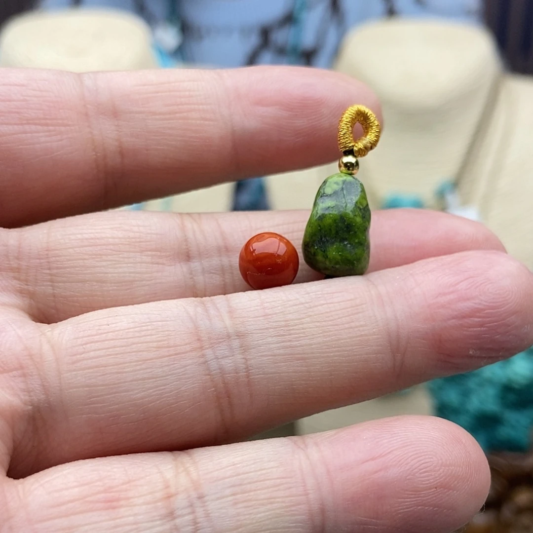 南红玛瑙未镶嵌珠宝奇石