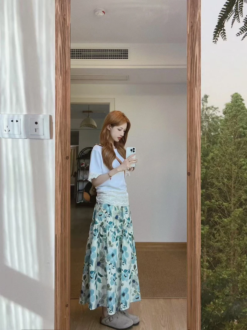 2025春夏新款韩系蕾丝花边拼接短袖白色T恤高腰百搭碎花半身裙