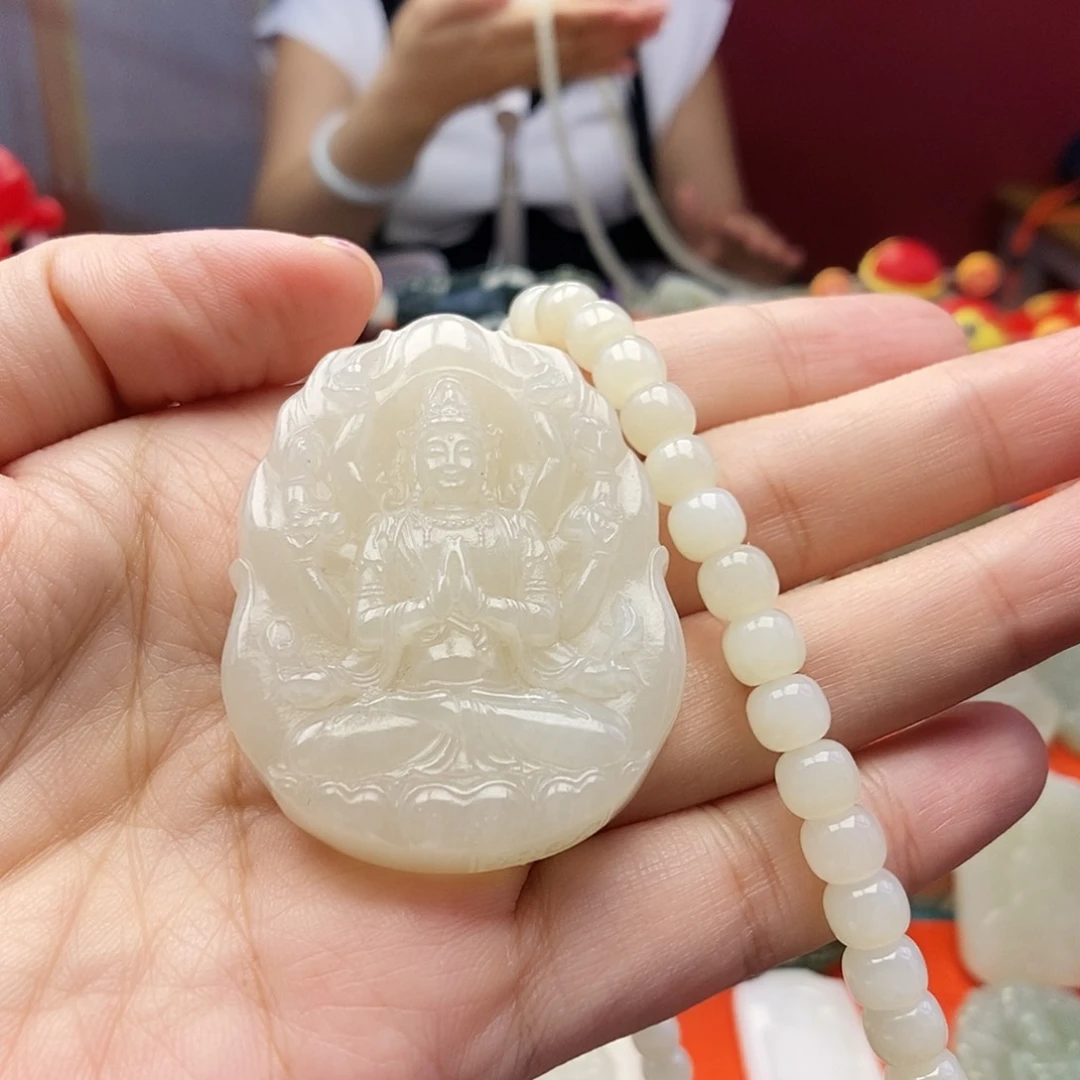 颈饰未镶嵌和田玉属鼠