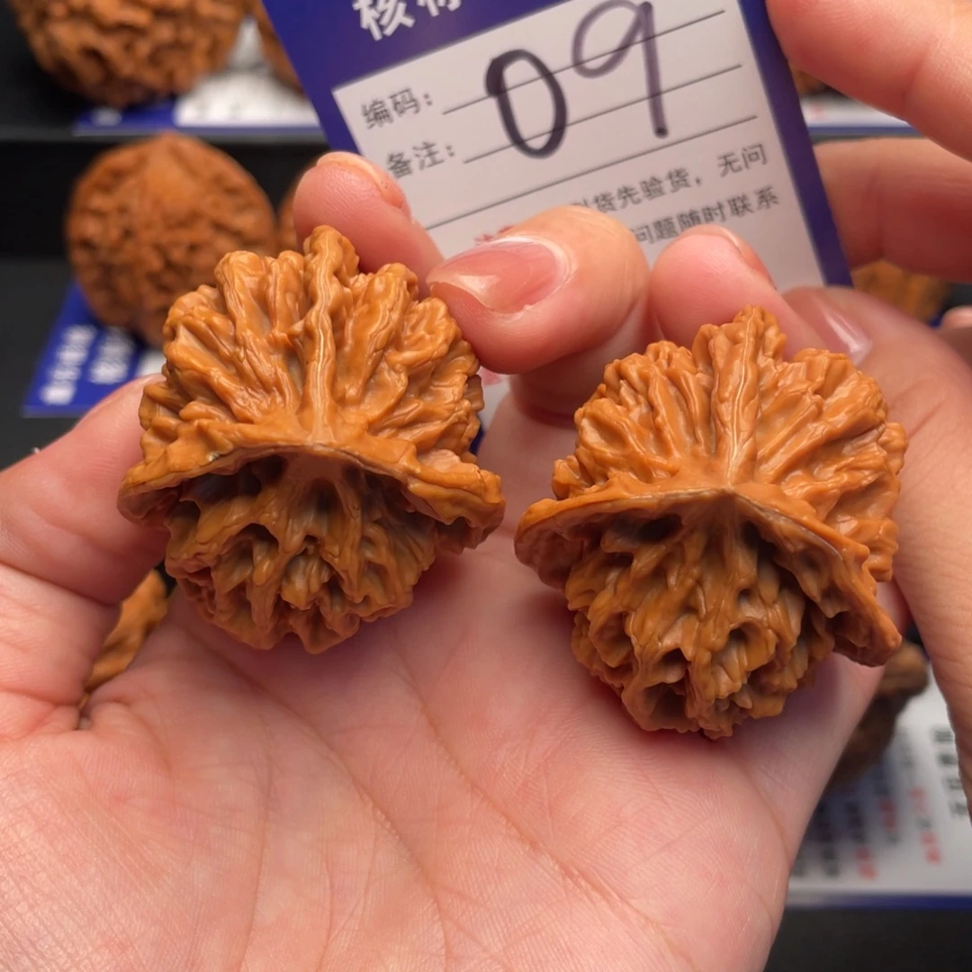 颖***文玩核桃把件全品三棱41尺