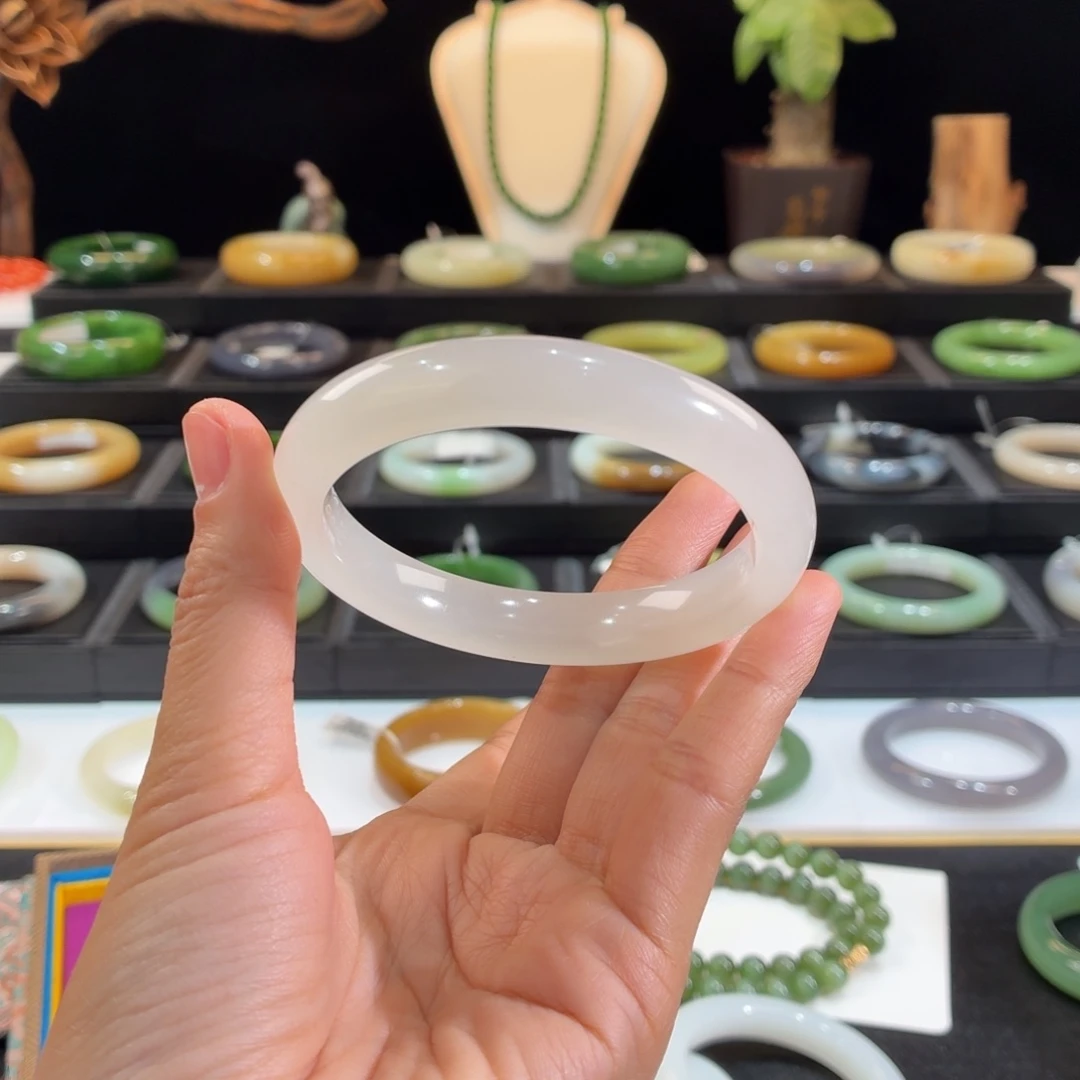 和田玉未镶嵌手镯冰底白玉59