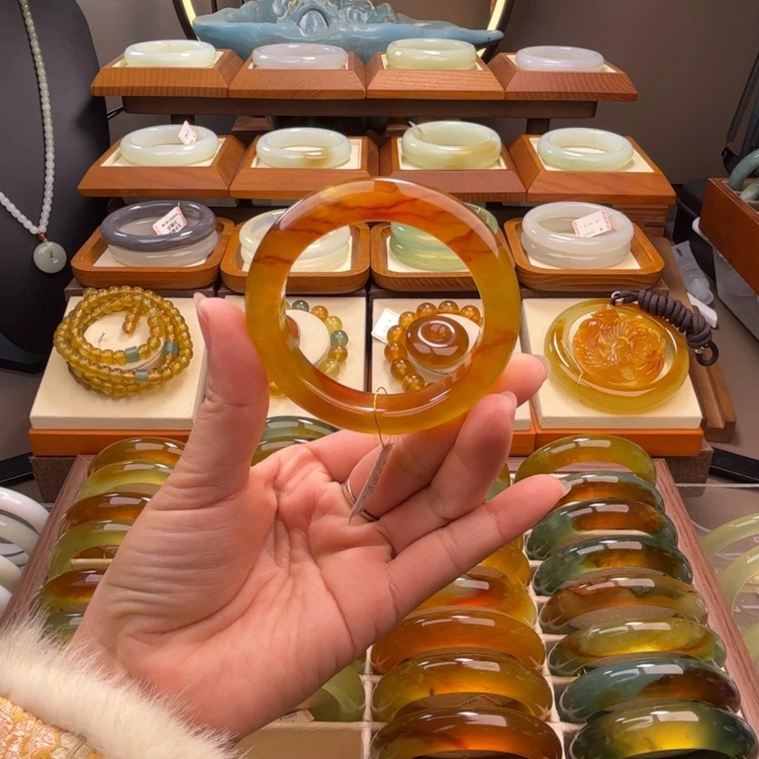 蛇纹石玉未镶嵌手镯56