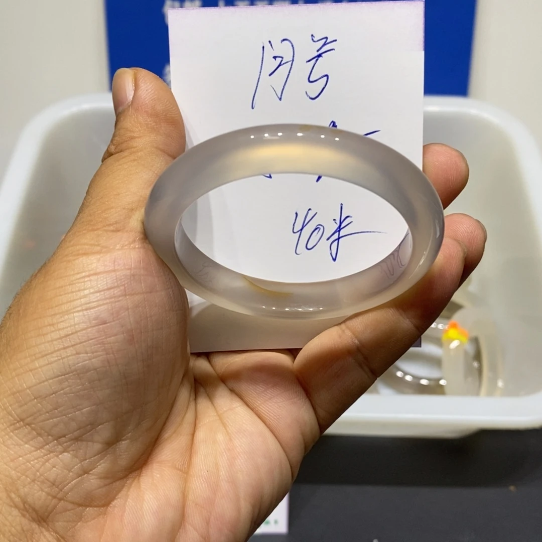 问***号玛瑙/玉髓未镶嵌手镯