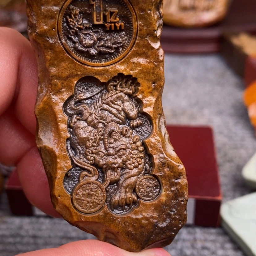 【闪购商品】原石雕刻手把件