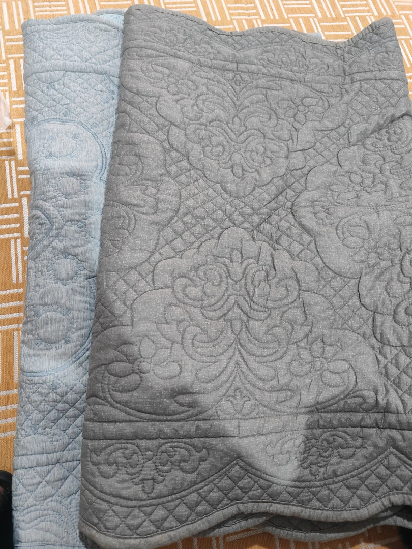 外贸高品质刺绣防滑沙发垫飘窗垫尺寸65*230左右颜色不挑发一条