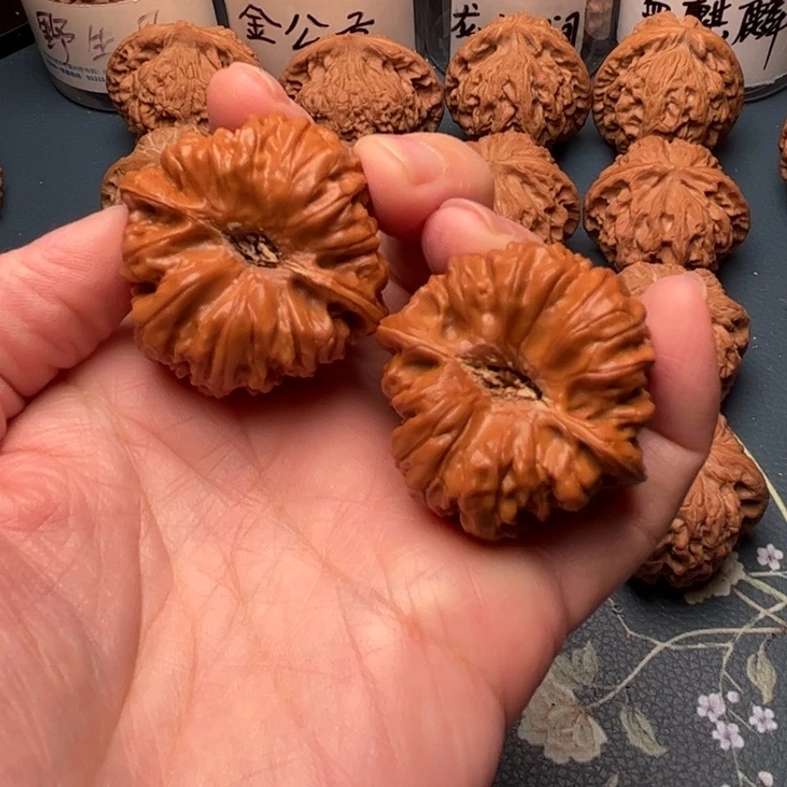 文玩核桃吊坠39平谷凹底