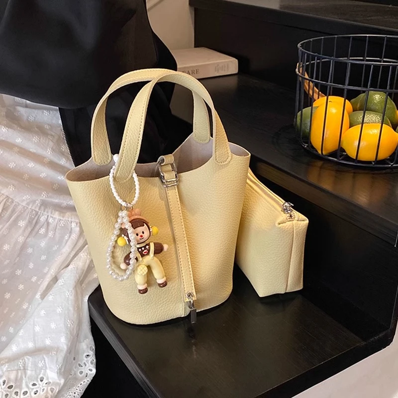 今年流行爆款包包女大容量2025新款夏季简约百搭斜挎包子母水桶包