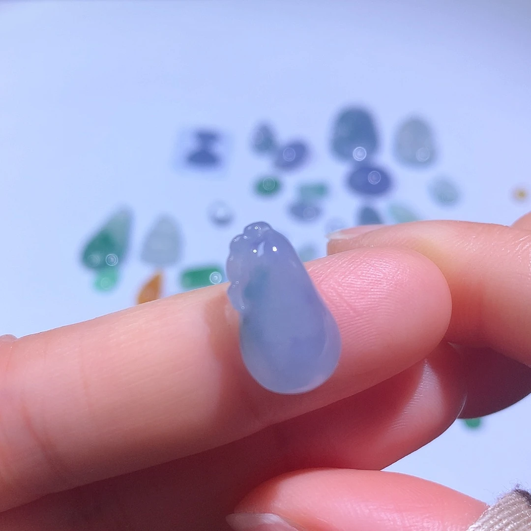 翡翠颈饰未镶嵌瓜