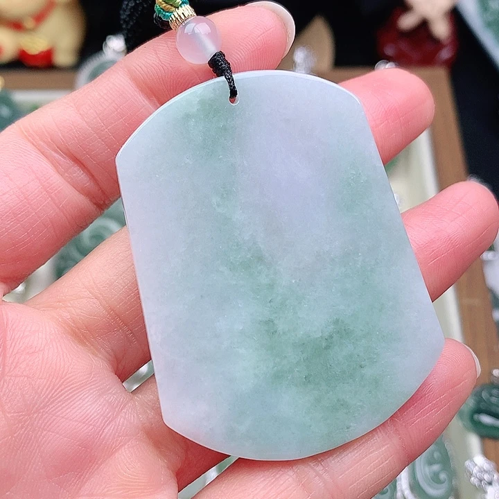 颈饰未镶嵌翡翠吊坠