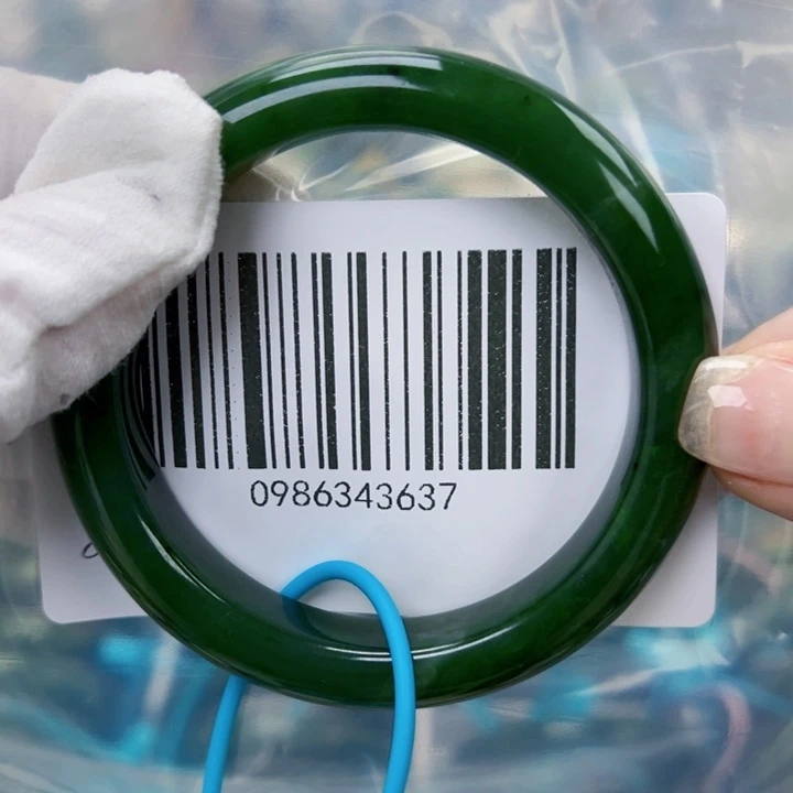 和田玉未镶嵌手镯包容5556