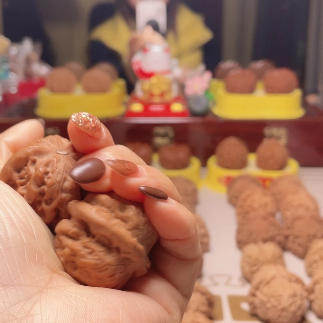 K***y吊坠文玩核桃沉水