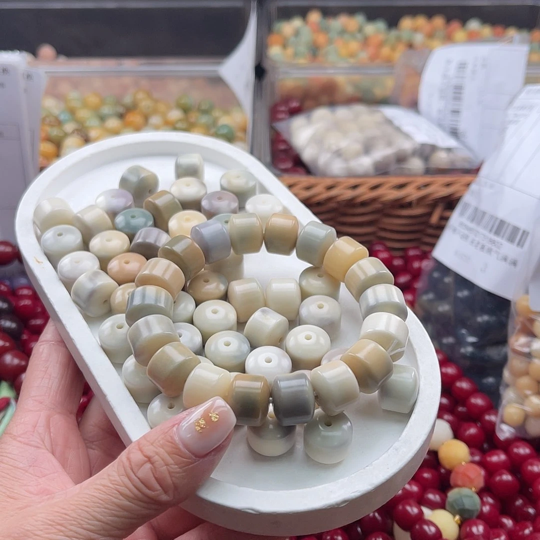 白玉菩提吊坠Q/13mm/20+6颗