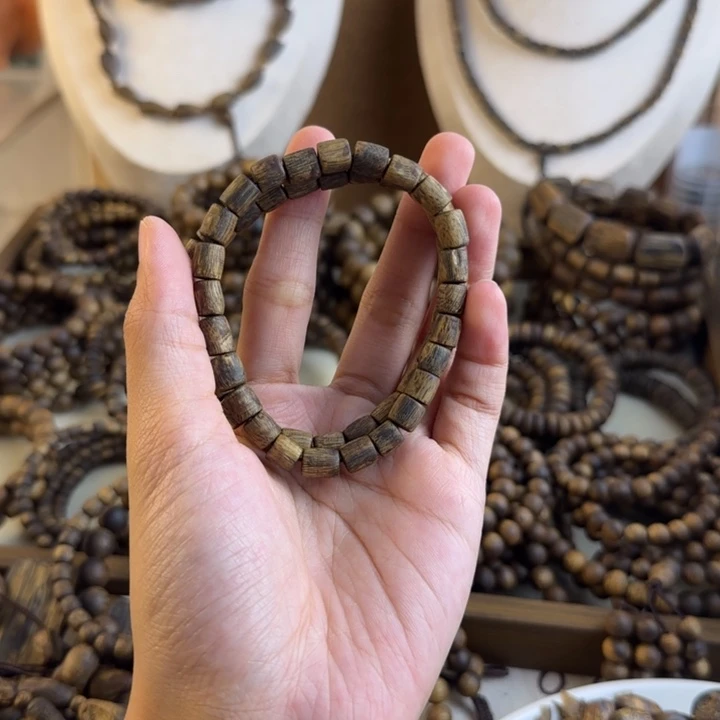 沉香碎屑沉香S****_奇楠沉香桶珠单圈4g+发一条