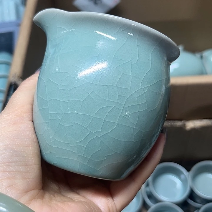 萧***草哈哈哈哈哈哈原产地瑕品