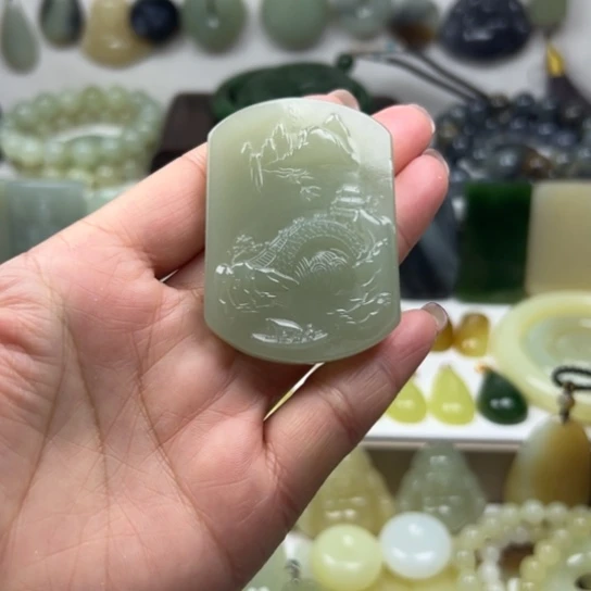 和田玉未镶嵌颈饰