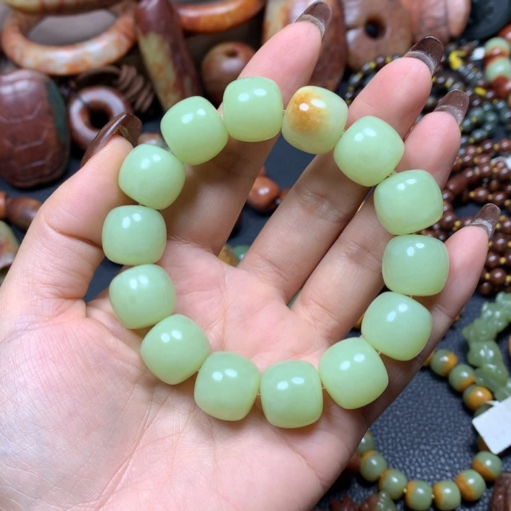 岫岩河磨玉（透闪石质玉）未镶嵌手链黄白河磨手串