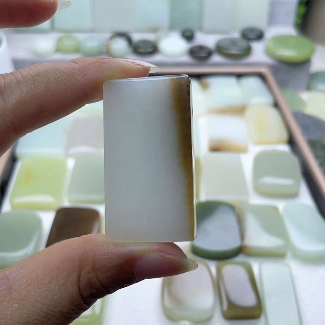 和田玉未镶嵌颈饰宿*