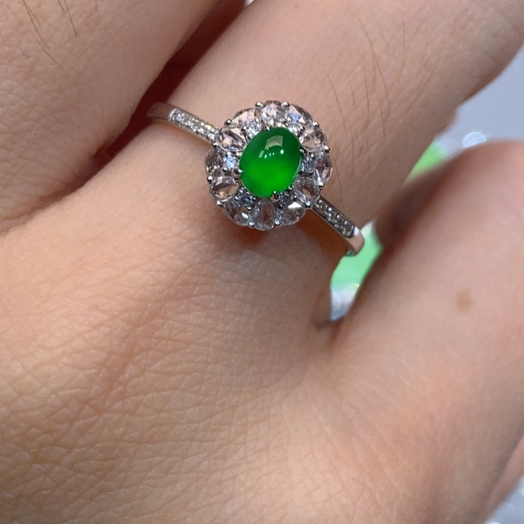 翡翠18K金镶嵌戒指