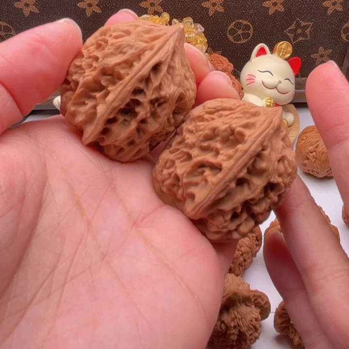 木质类文玩核桃鸡心34