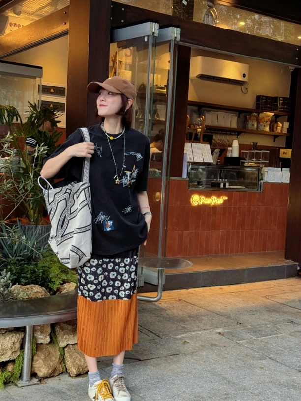 MUMUBYER •“兔哥的签名派对”水洗做旧唐老鸭兔八哥印花宽松T