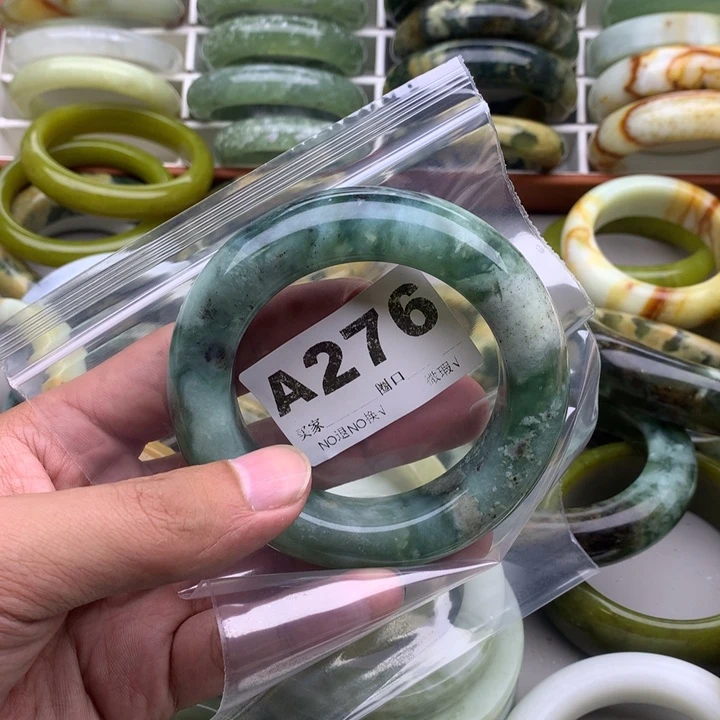 懒***%蛇纹石玉未镶嵌手镯