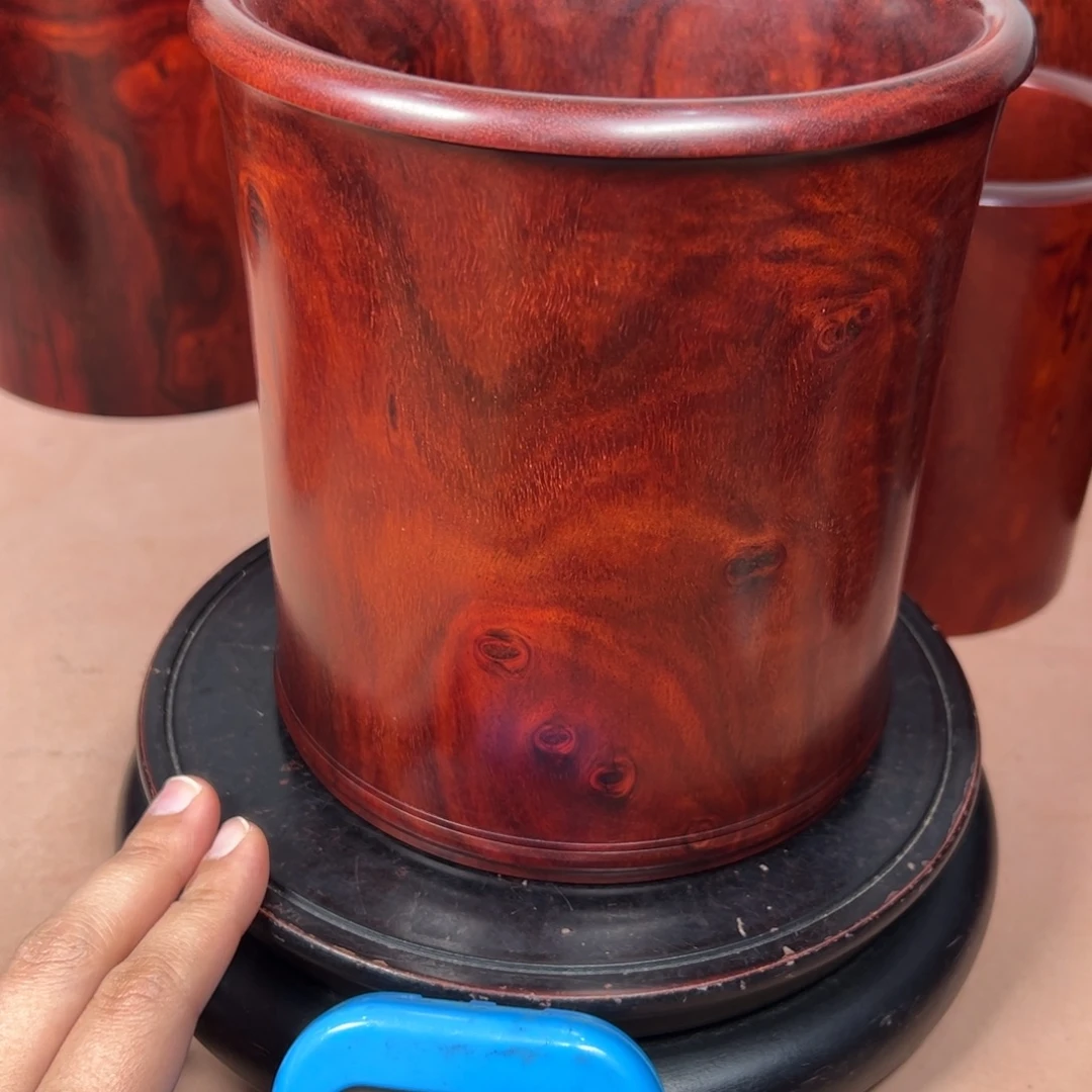 檀香木小叶紫檀笔筒