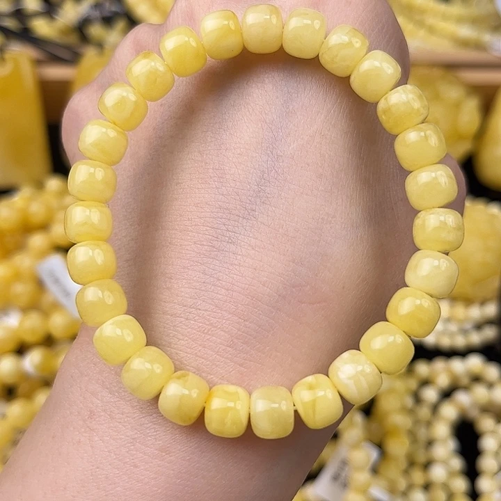 琥珀未镶嵌颈饰琥珀