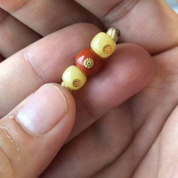 蜜蜡珠宝奇石未镶嵌