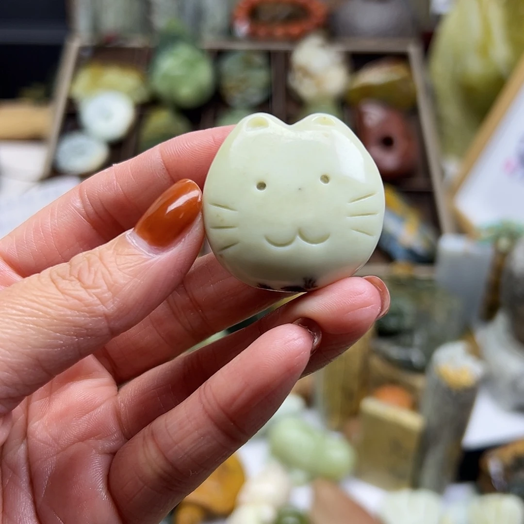 岫玉未镶嵌颈饰辽阳花玉水草猫头