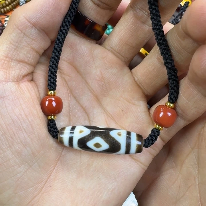 用***3吊坠柏香籽/百香籽