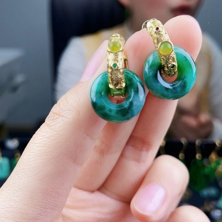 翡翠耳饰未镶嵌饰品