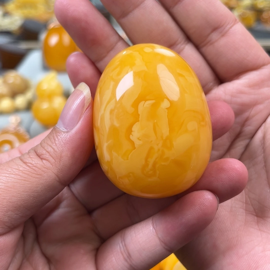 蜜蜡未镶嵌珠宝奇石