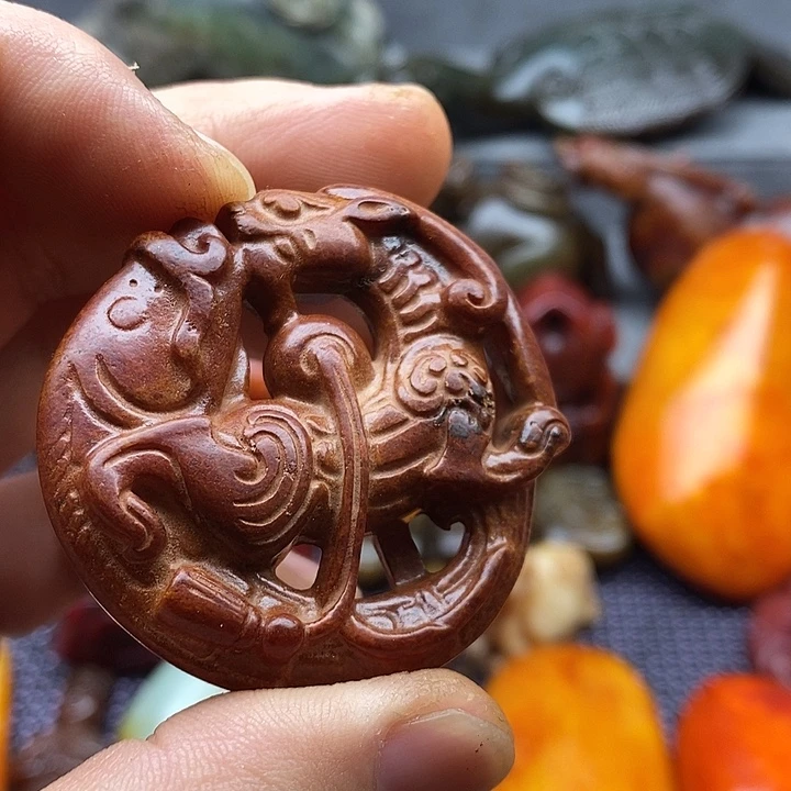 未镶嵌蛇纹石玉颈饰