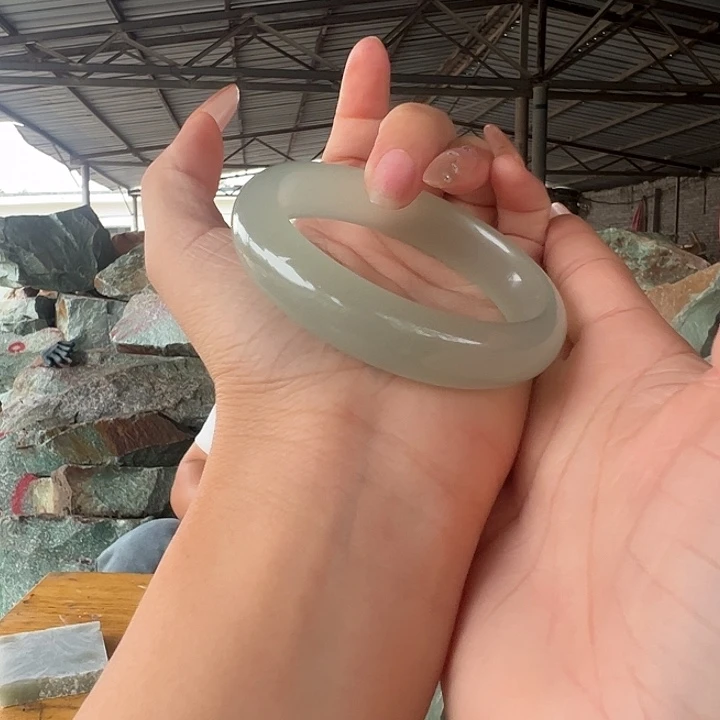 未镶嵌手镯东陵石东陵玉手镯