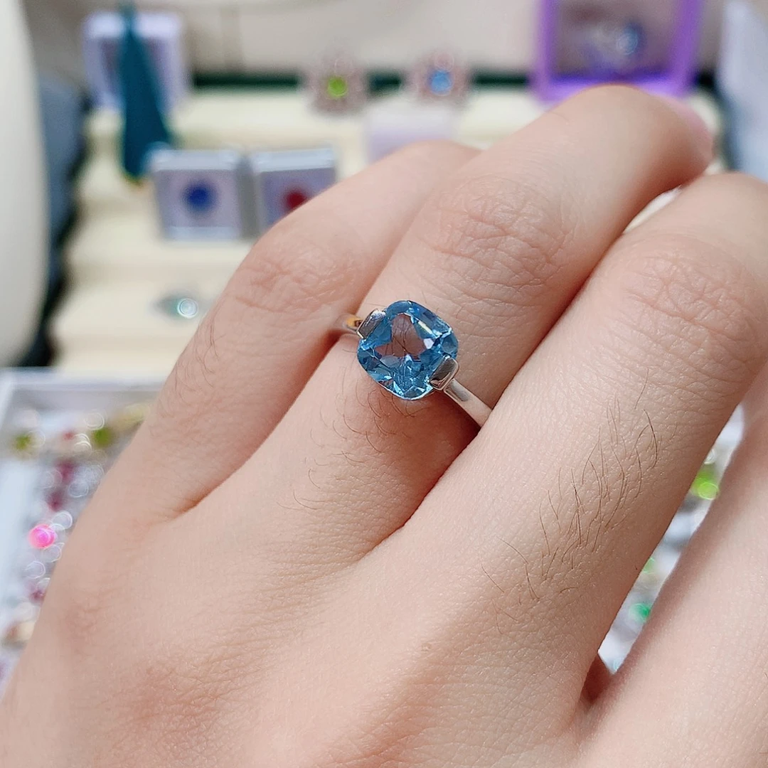 银S925镶嵌戒指托帕石