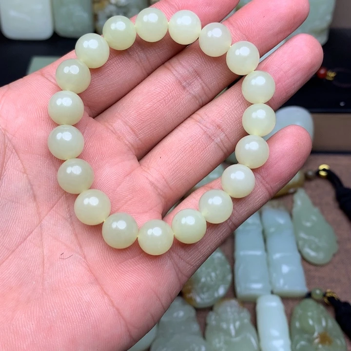 和田玉（糖玉）未镶嵌颈饰