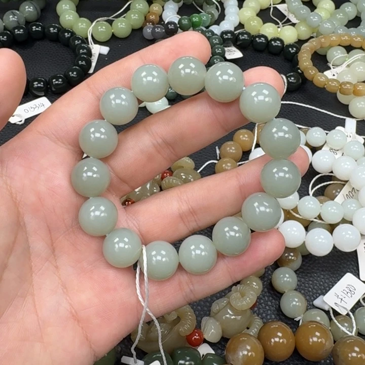 和田玉未镶嵌手串