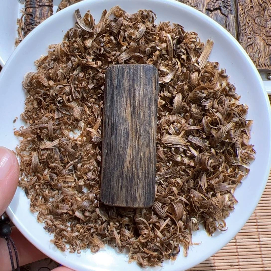 沉香沉香碎屑绿棋素牌10克