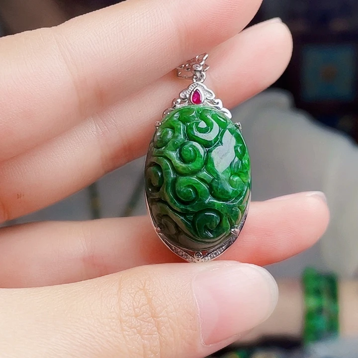 翡翠银S925镶嵌颈饰多样性