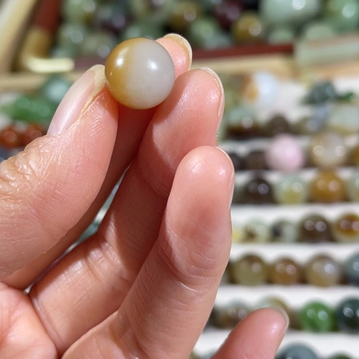 和田玉（糖玉）未镶嵌珠宝半成品12
